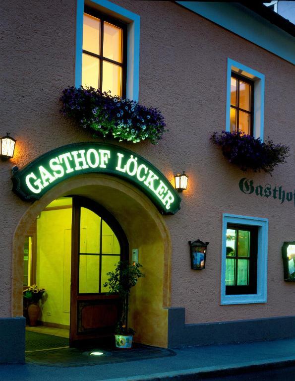 Отель Gasthof - Restaurant Locker Радштадт Экстерьер фото